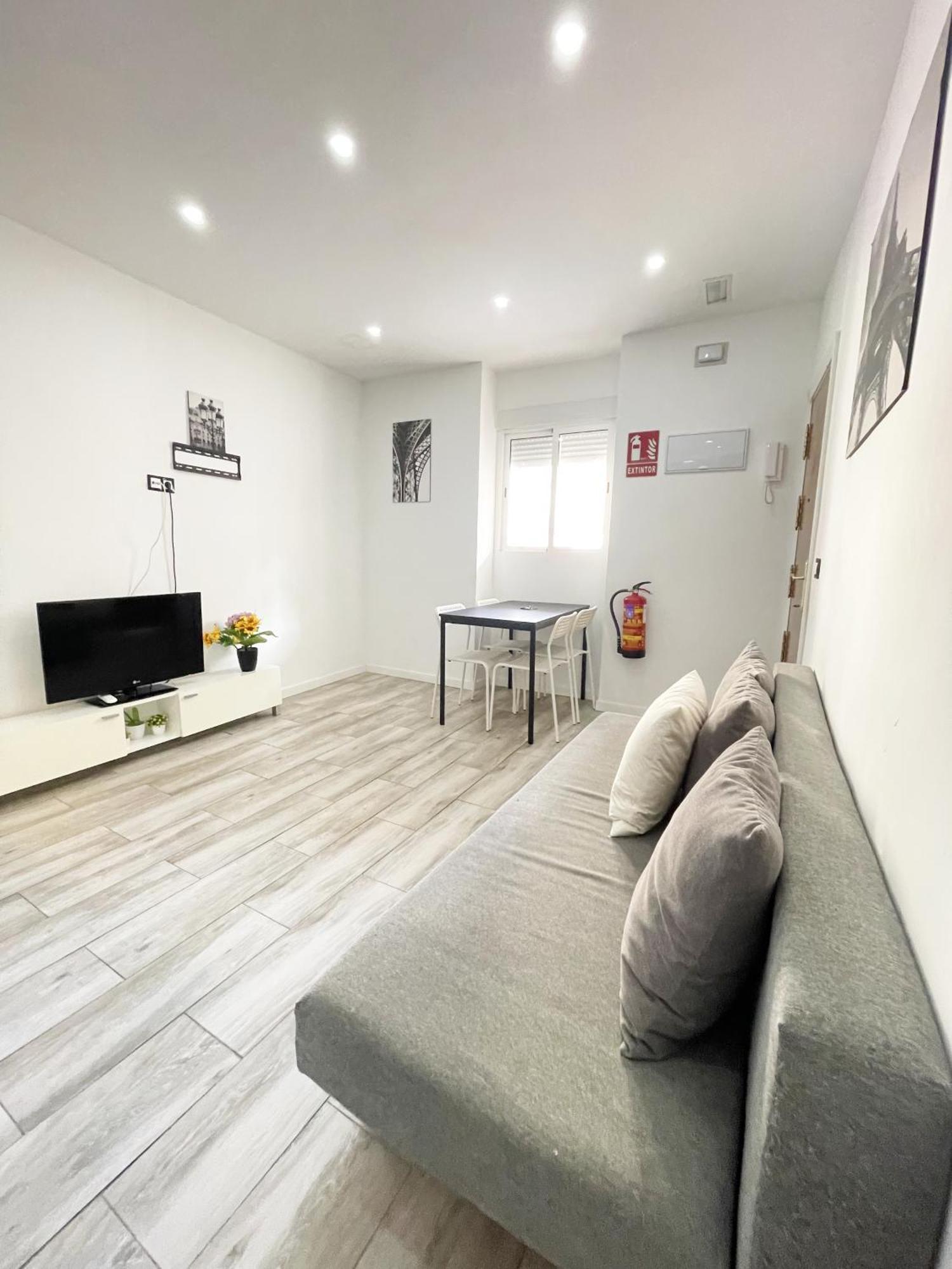 Relax Apartaments 1Min Metro Madri Exterior foto